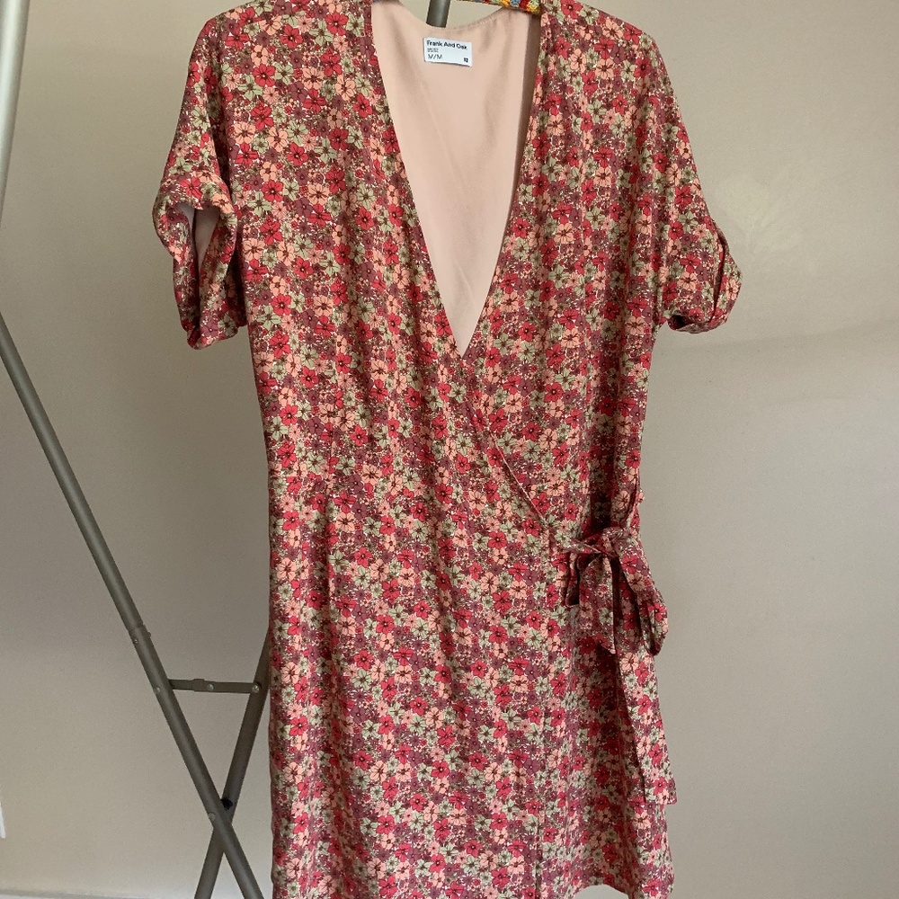 Frank And Oak Colorful Pink Floral Summer/Spring Short Sleeve Wrap Dress Size M